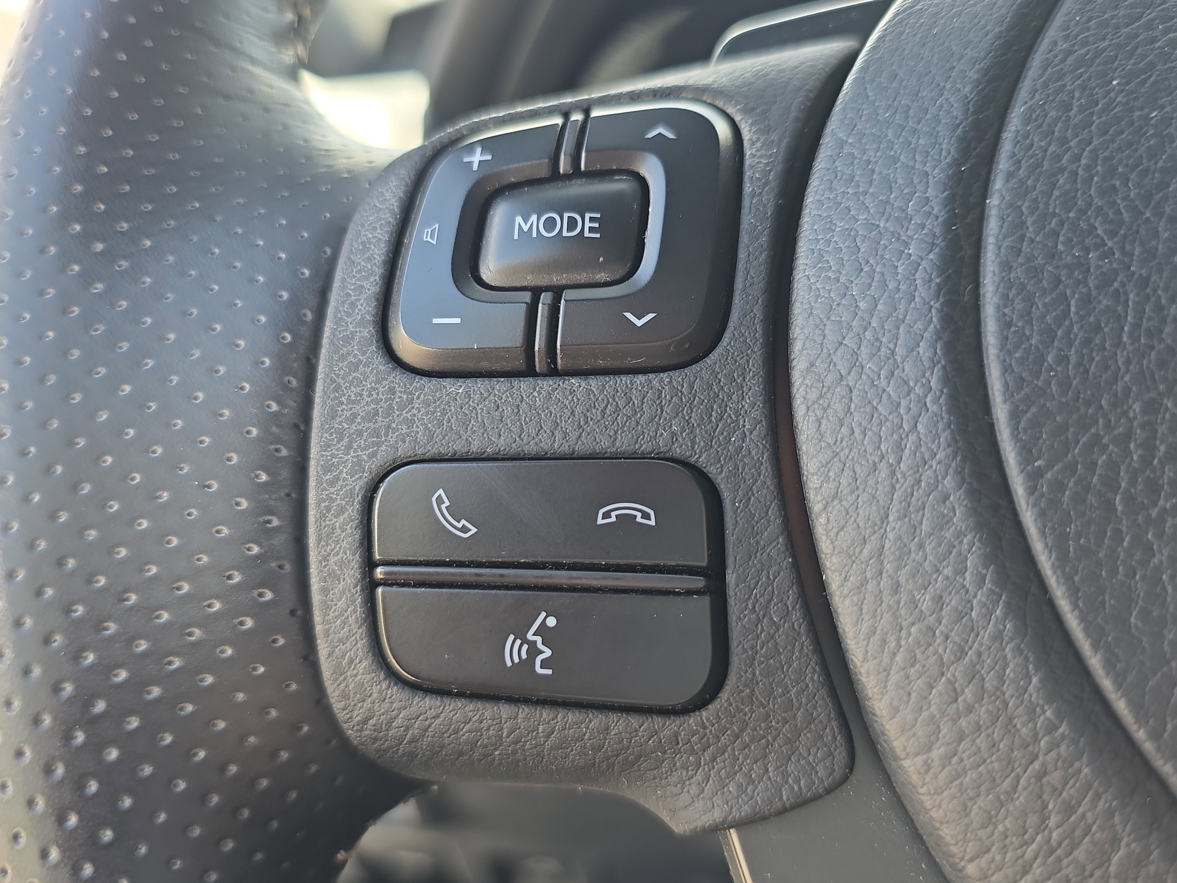 Used 2023 Lexus IS 350 F Sport w/ Navigation Package image 31