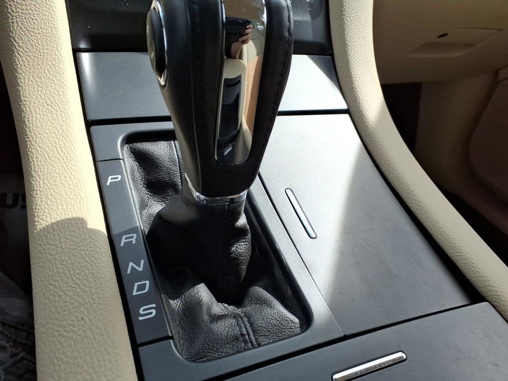Used 2013 Ford Taurus SEL image 21
