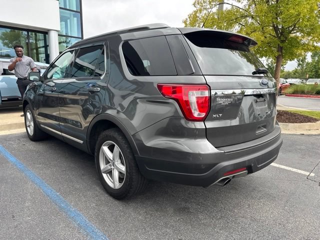 Used 2019 Ford Explorer XLT w/ Equipment Group 202A FWD image 2