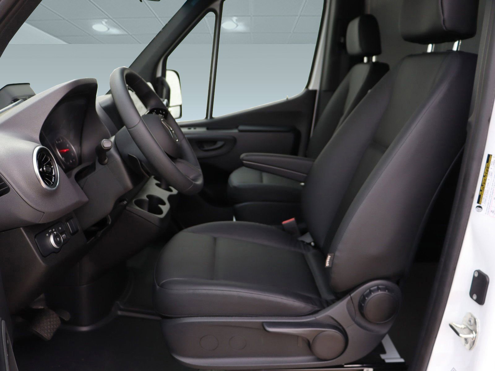 New 2025 Mercedes-Benz Sprinter 2500 image 5