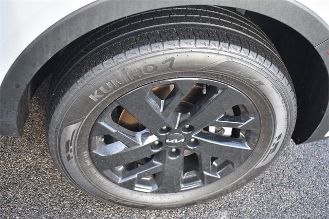 Certified 2023 Kia Sorento S w/ Panoramic Sunroof Package image 11