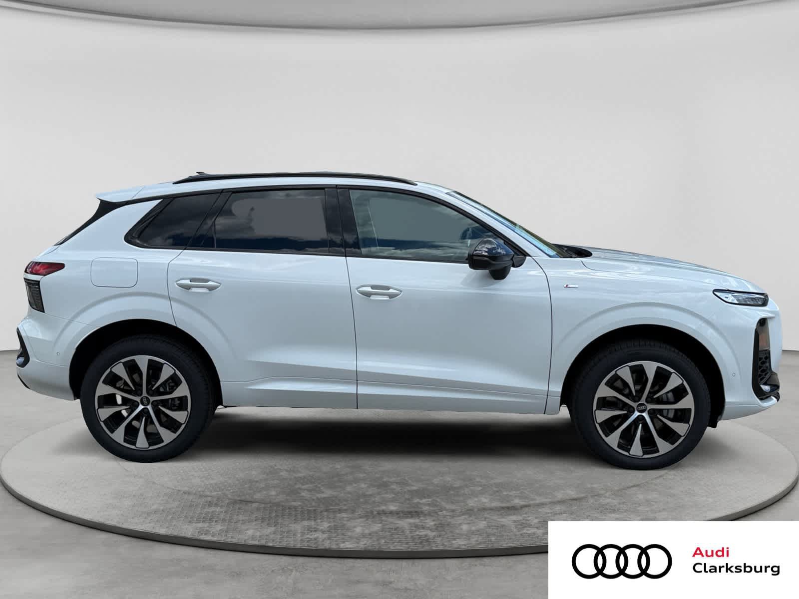 New 2026 Audi Q3 quattro 2.0T AWD/4WD image 4