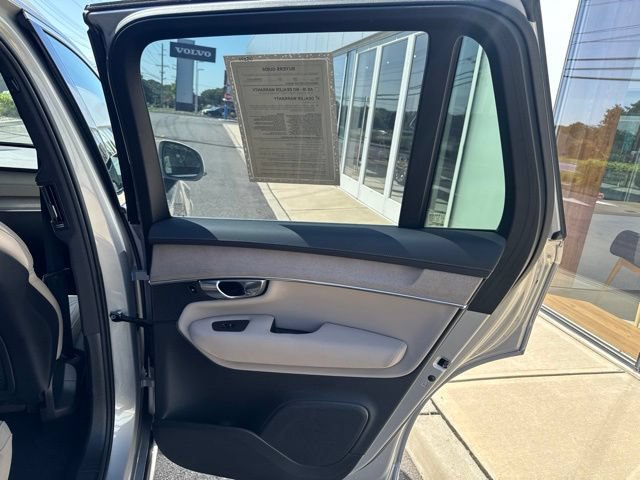 Used 2025 Volvo XC90 B6 Plus AWD/4WD image 12