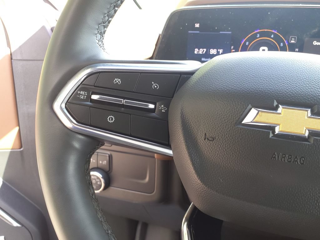 Used 2025 Chevrolet Tahoe High Country AWD/4WD image 29
