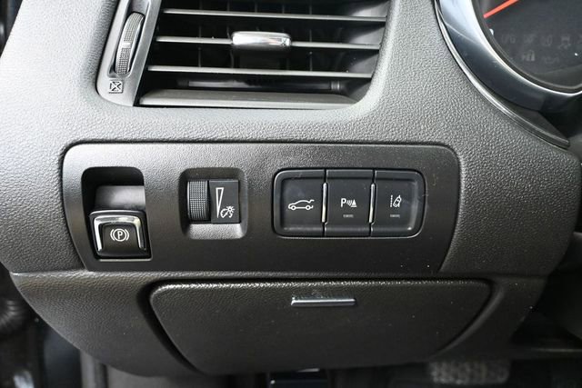 Used 2015 Chevrolet Impala LT w/ Convenience Package FWD image 30