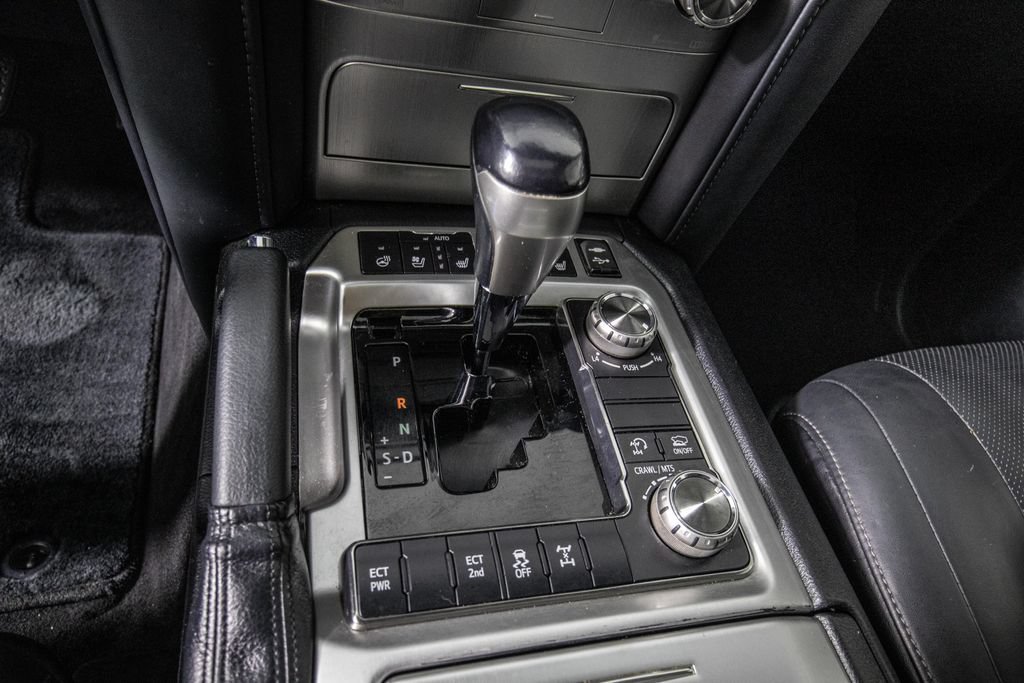 Used 2019 Toyota Land Cruiser AWD/4WD image 25
