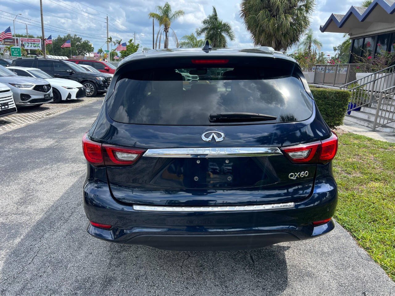 Used 2020 INFINITI QX60 Luxe w/ Essential Package FWD image 6