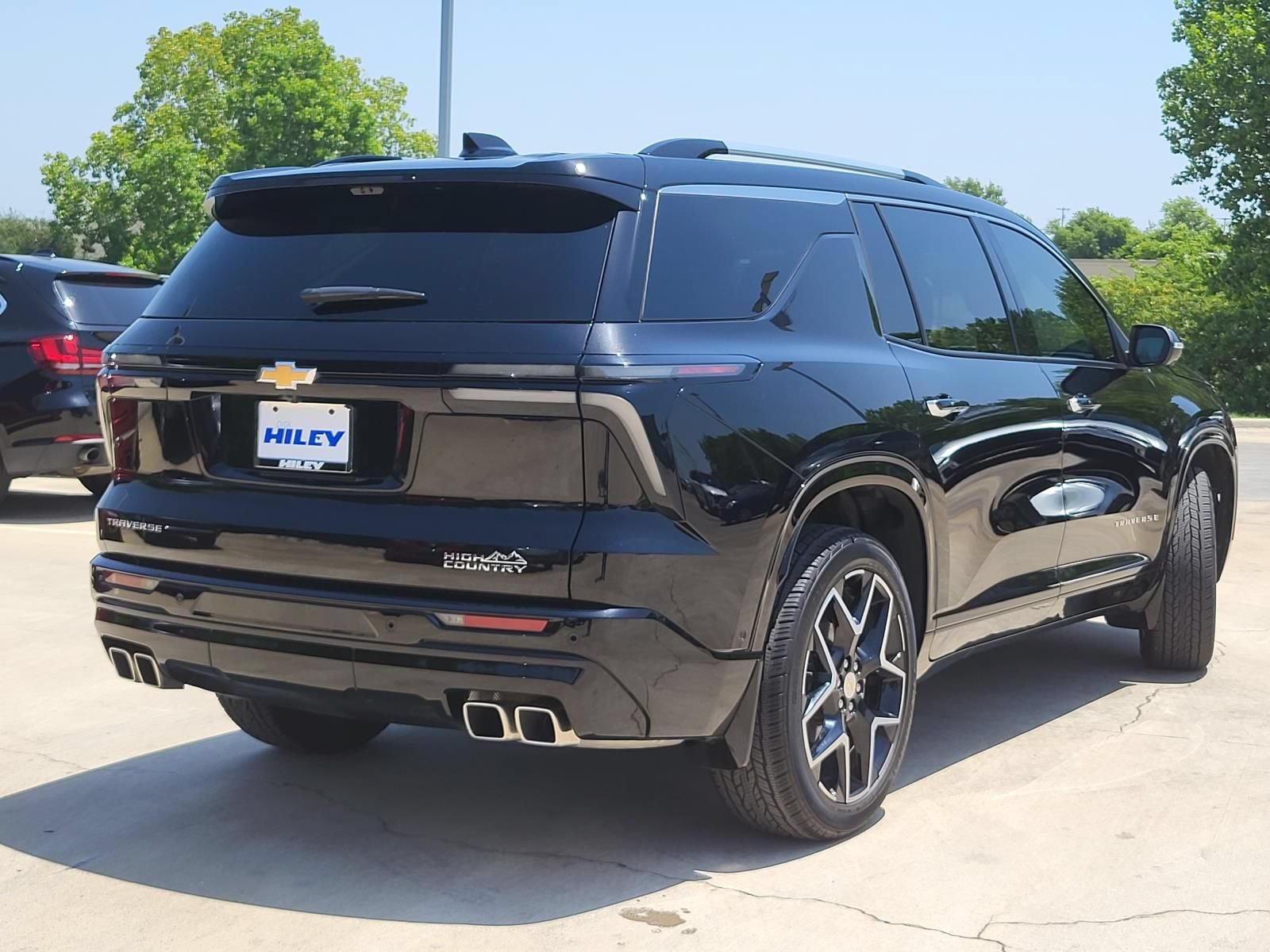 Used 2026 Chevrolet Traverse High Country FWD image 4