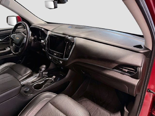 Used 2021 Chevrolet Traverse High Country w/ LPO, Floor Liner Package AWD/4WD image 28