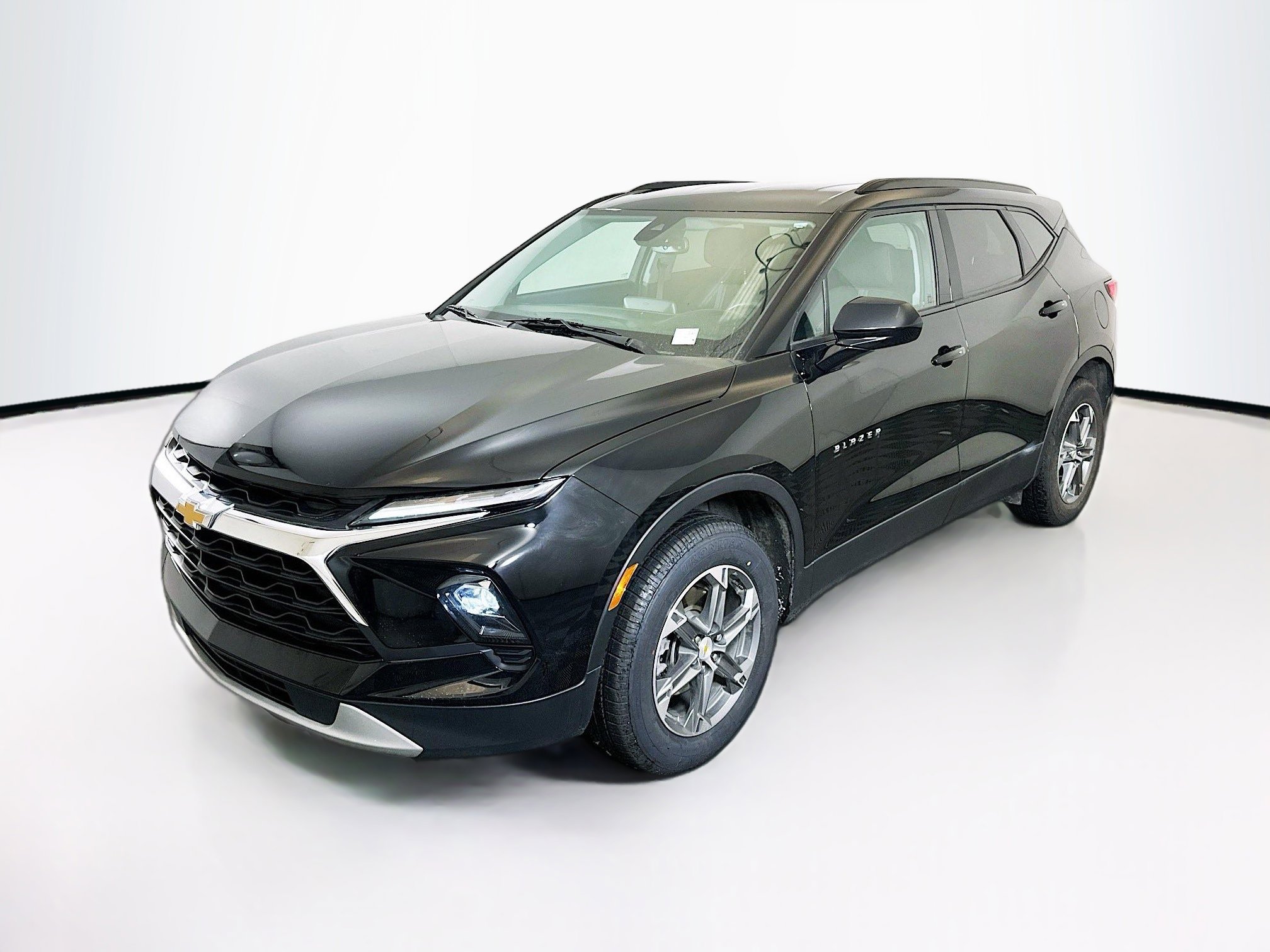 Used 2024 Chevrolet Blazer LT w/ Convenience Package image 3