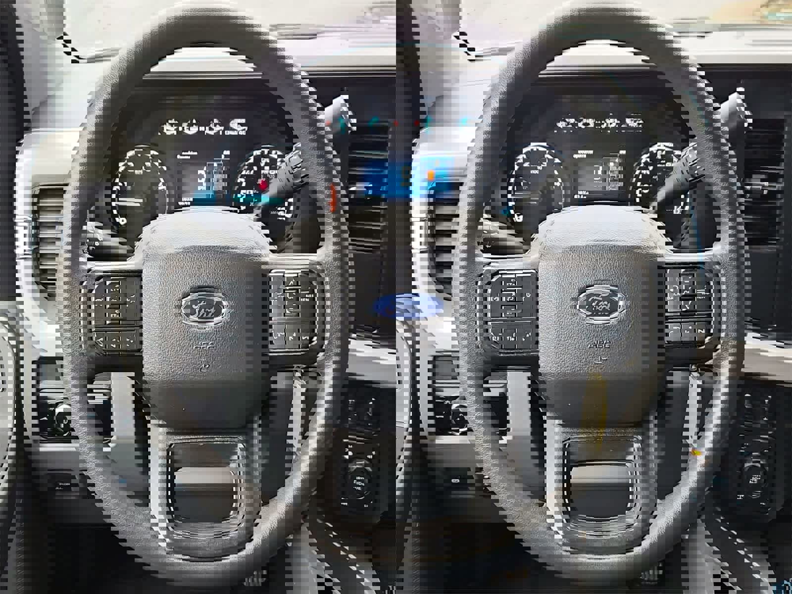 Used 2023 Ford F350 XLT w/ 360-Degree Camera Package image 22