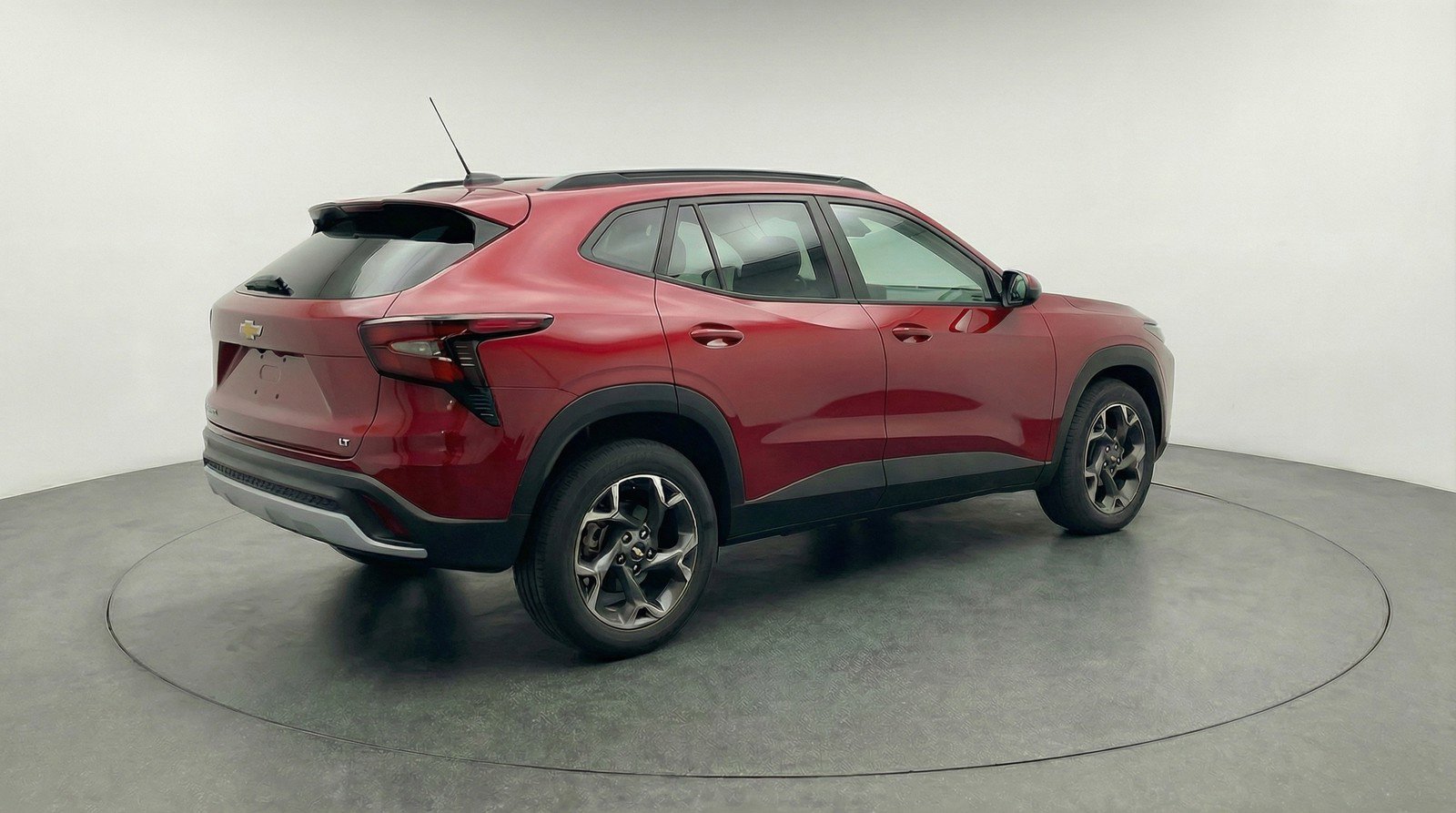 Used 2025 Chevrolet Trax LT image 9