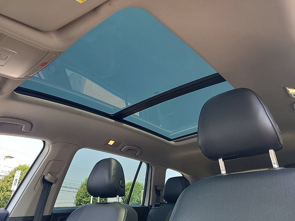 Used 2019 Volkswagen Atlas SE w/ Panoramic Sunroof Package AWD/4WD image 19