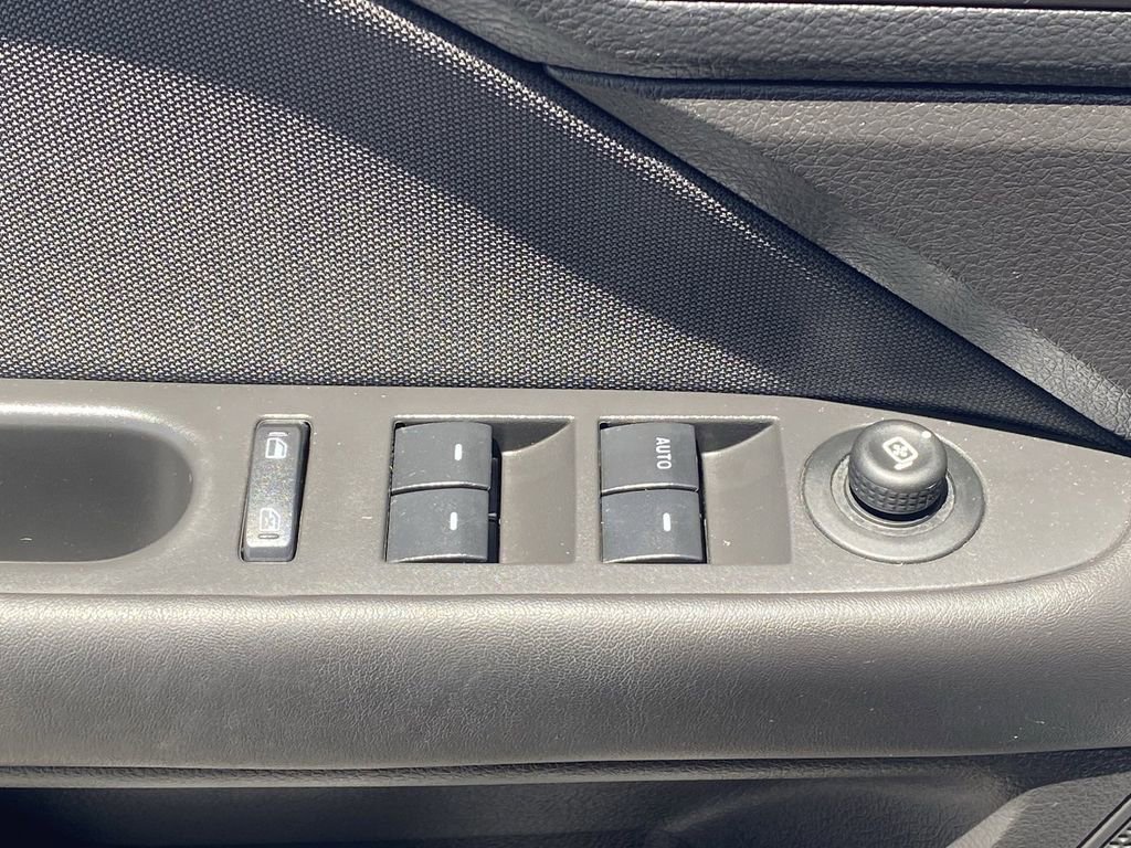 Used 2012 Ford Fusion SE FWD image 19
