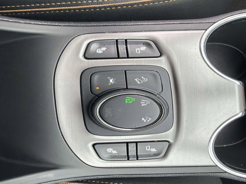 Used 2023 GMC Terrain AT4 AWD/4WD image 30