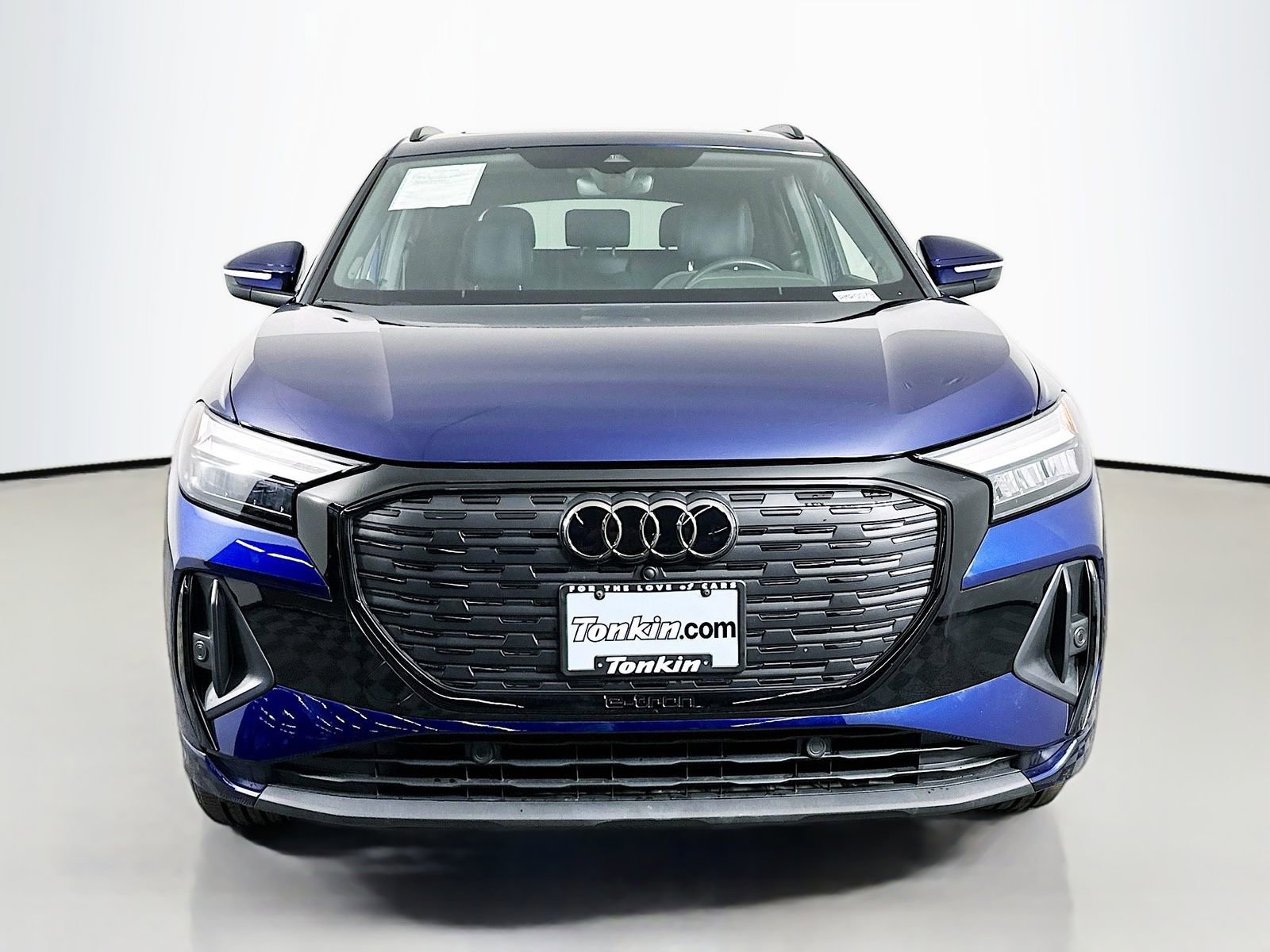 Used 2023 Audi Q4 e-tron Premium Plus w/ Premium Plus AWD/4WD image 2