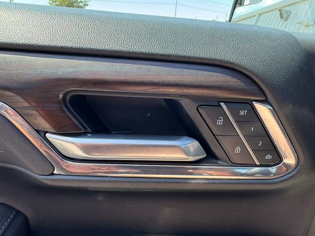 Used 2025 GMC Sierra 1500 SLT AWD/4WD image 34