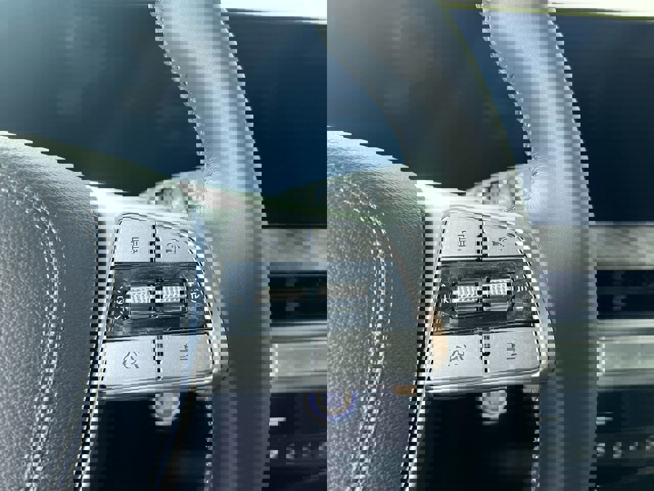 Certified 2024 Kia Telluride SX image 17