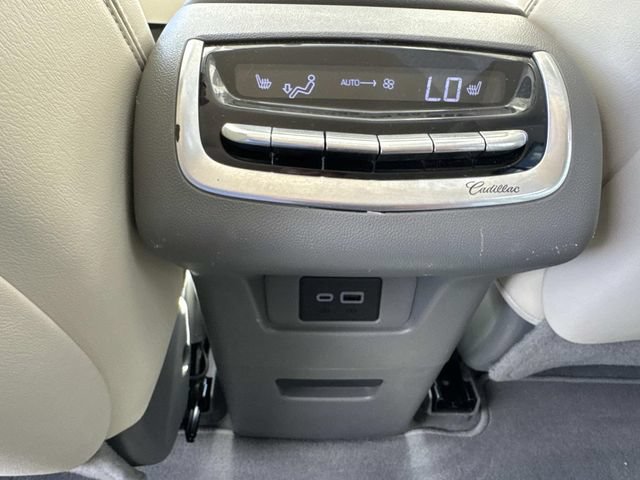 Certified 2023 Cadillac XT6 Premium Luxury w/ Technology Package FWD image 15
