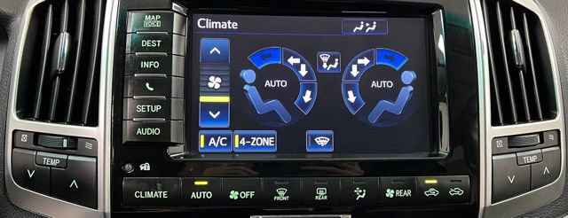 Used 2014 Toyota Land Cruiser image 38