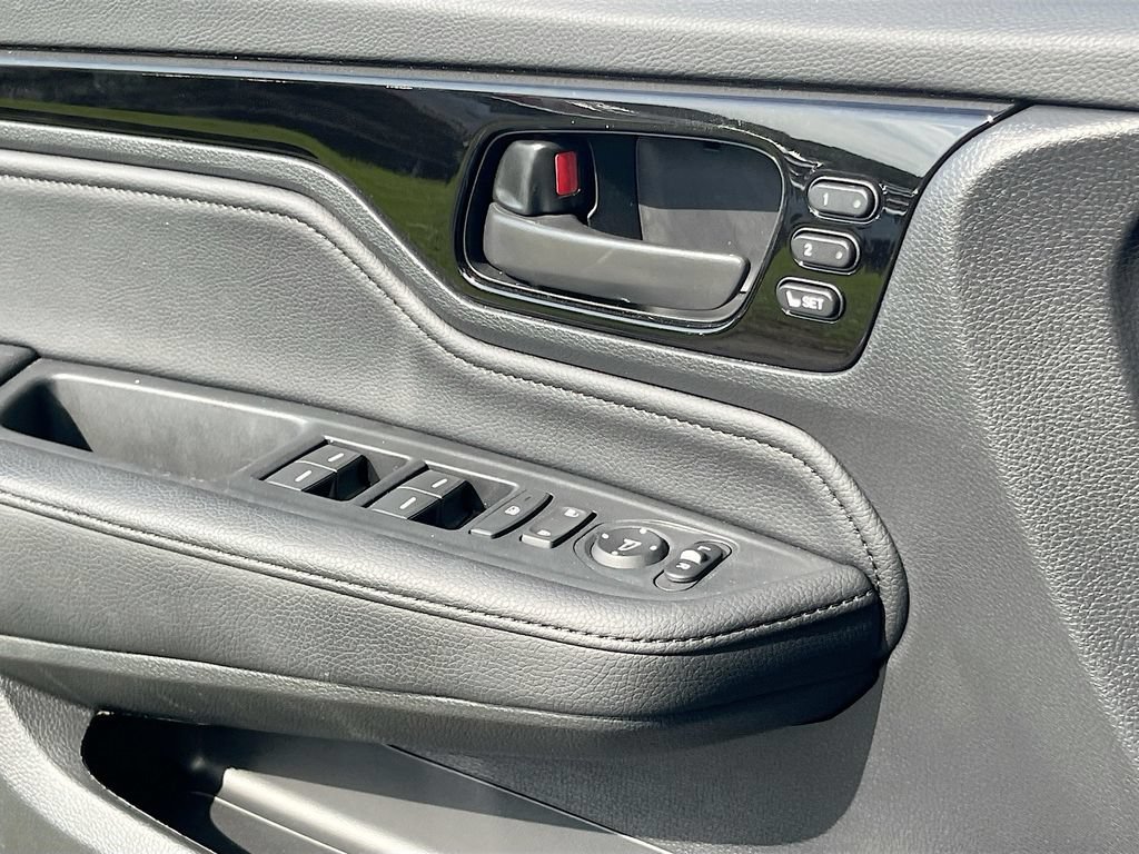 Used 2025 Honda Odyssey Touring image 18