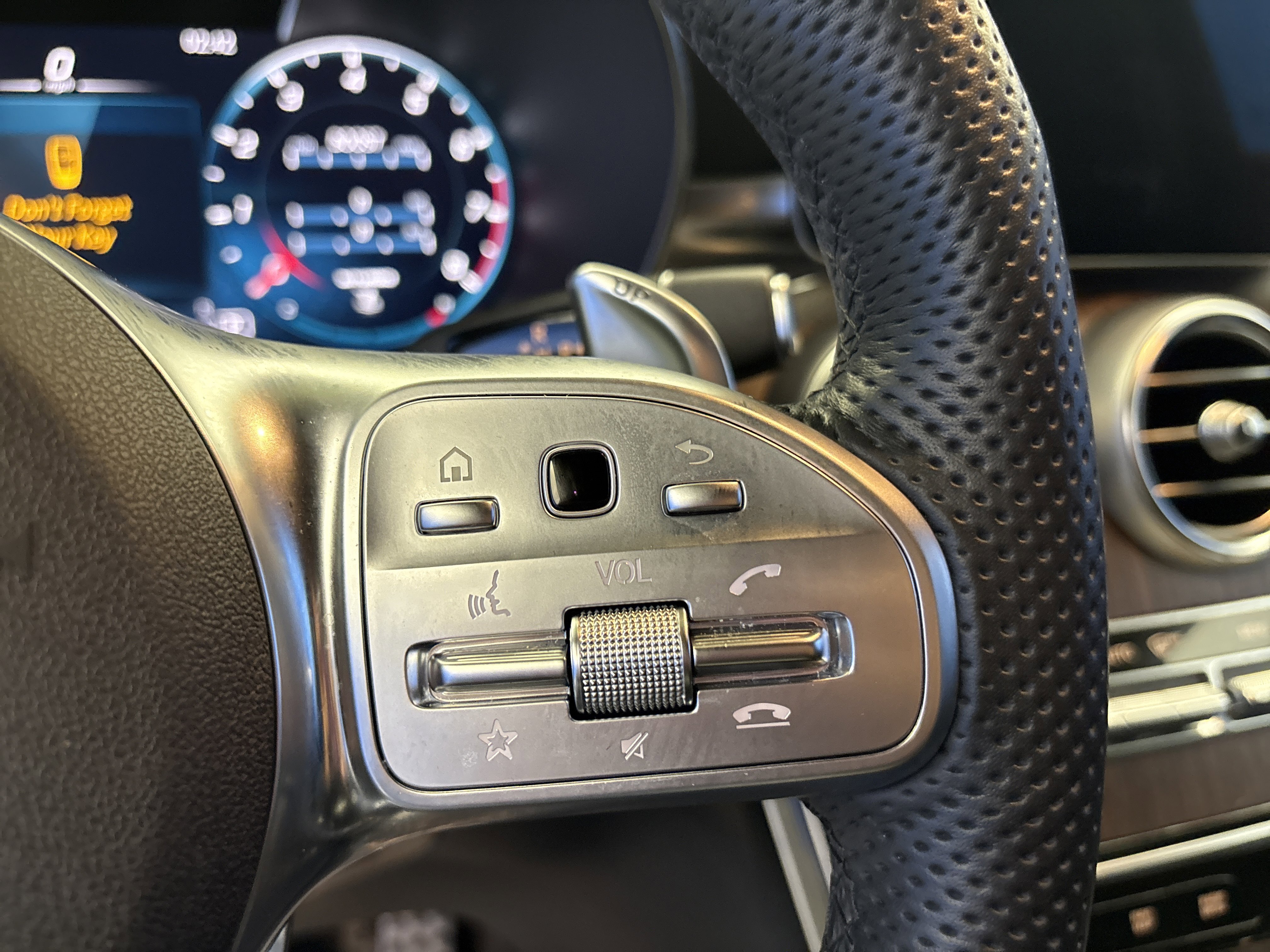 Used 2022 Mercedes-Benz GLC 43 AMG 4MATIC image 16