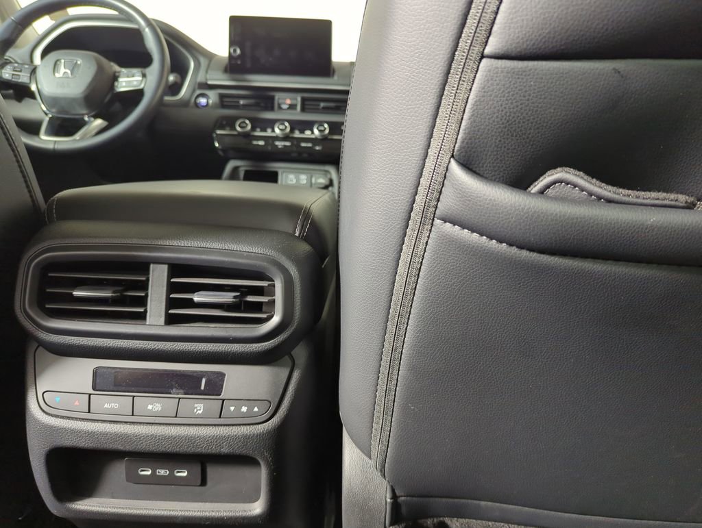 Certified 2024 Honda Pilot Touring image 31