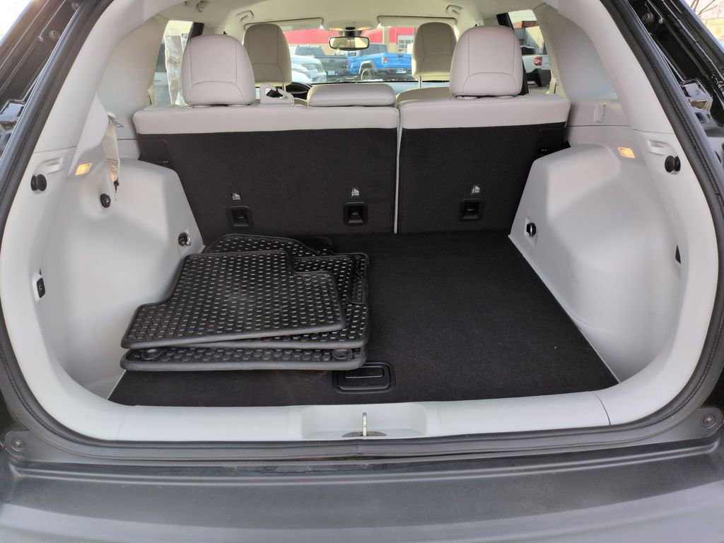 Used 2020 Jeep Cherokee Latitude Plus w/ Comfort/Convenience Group image 23