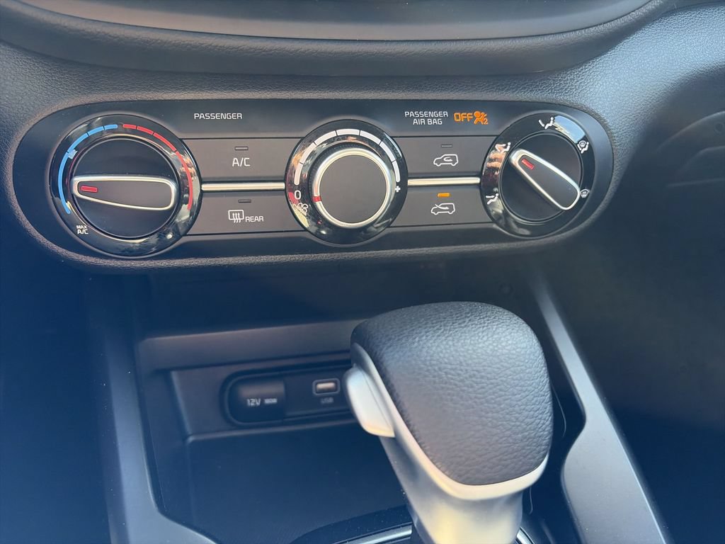 Used 2025 Kia Soul LX FWD image 20