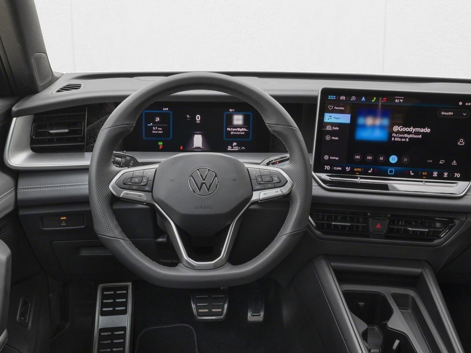 New 2026 Volkswagen Tiguan SE R-Line FWD image 4