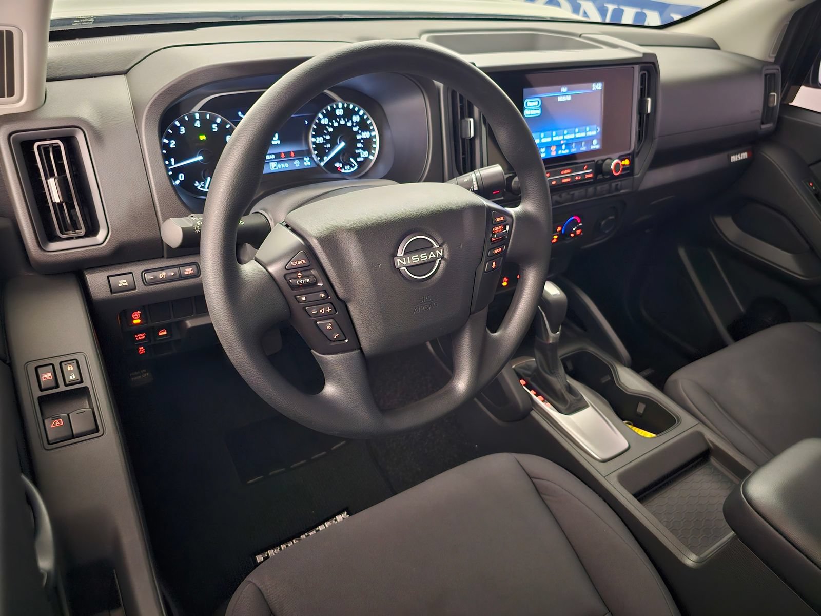 Used 2025 Nissan Frontier S AWD/4WD image 8