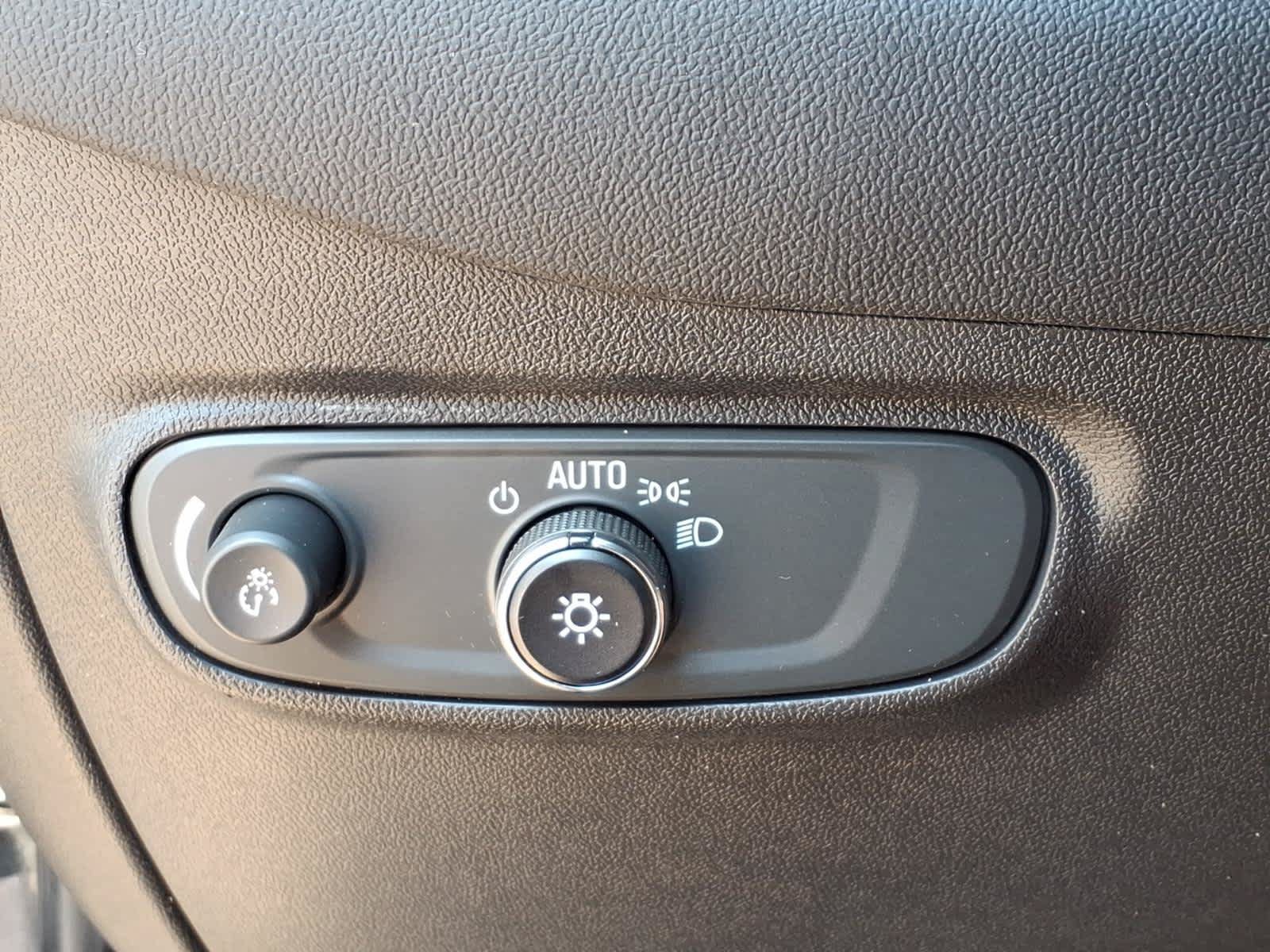Certified 2023 Chevrolet Equinox RS AWD/4WD image 11