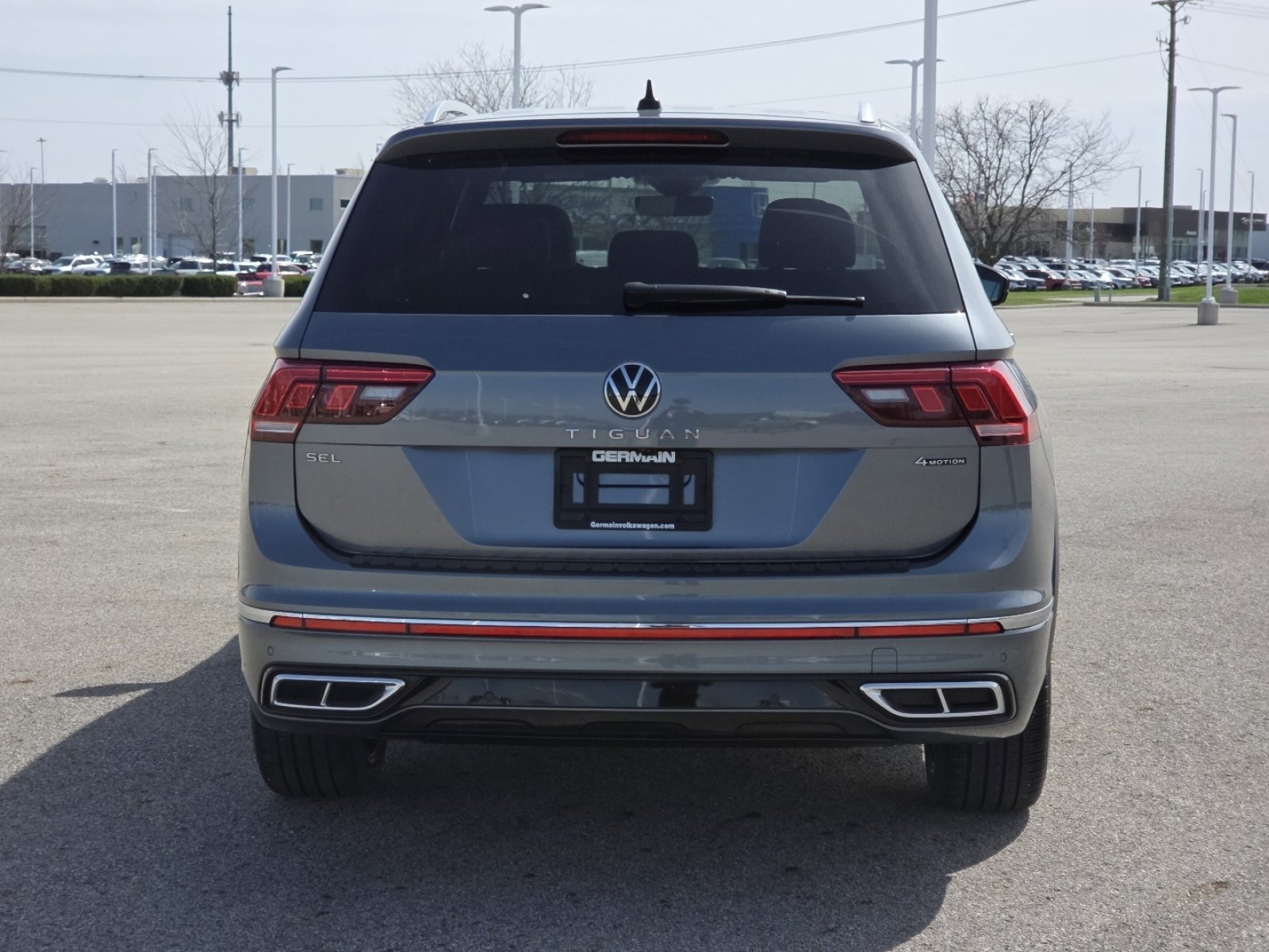 Used 2022 Volkswagen Tiguan SEL R-Line image 17
