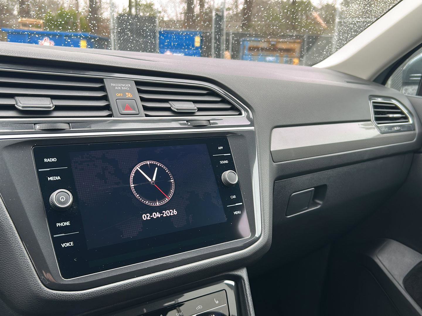 Used 2024 Volkswagen Tiguan SE image 15