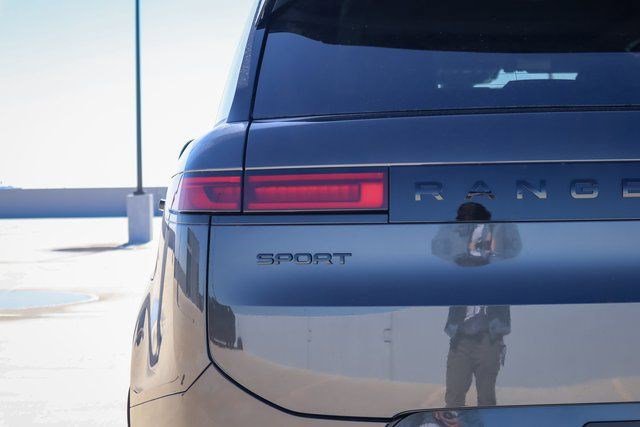 New 2025 Land Rover Range Rover Sport Autobiography image 6