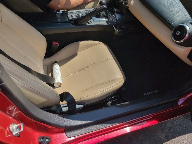 Used 2017 MAZDA MX-5 Miata Grand Touring RWD image 8