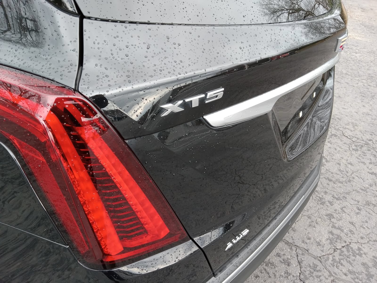 Certified 2023 Cadillac XT5 Luxury AWD/4WD image 9
