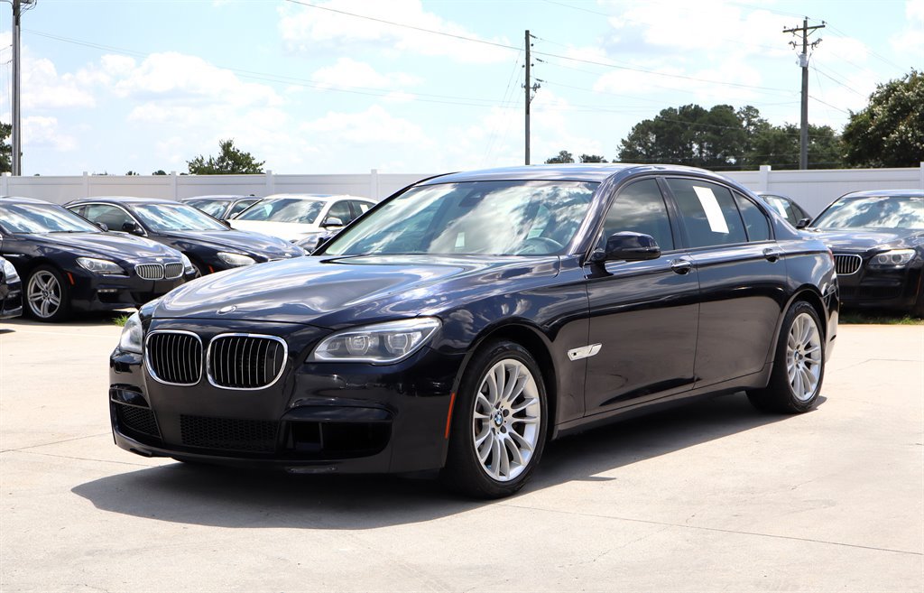 Used 2013 BMW 750Li RWD image 3
