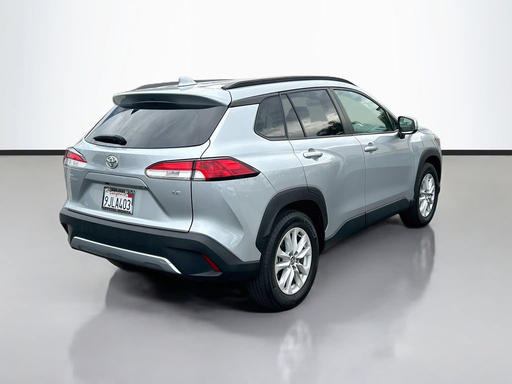 Used 2023 Toyota Corolla Cross LE FWD image 5