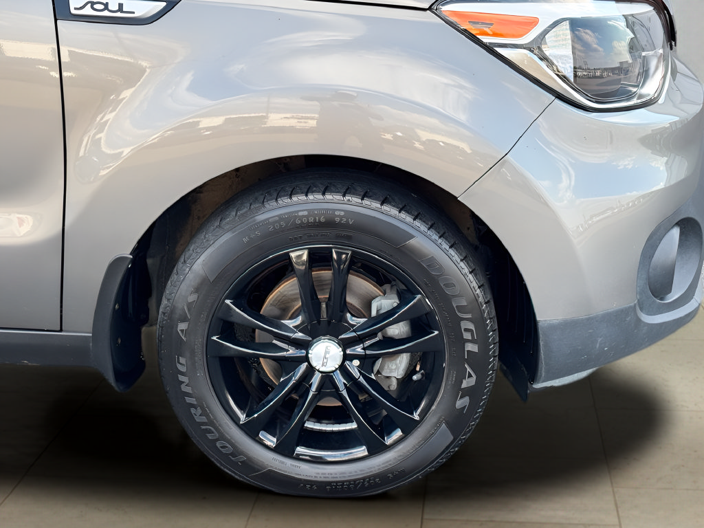 Used 2019 Kia Soul FWD image 36