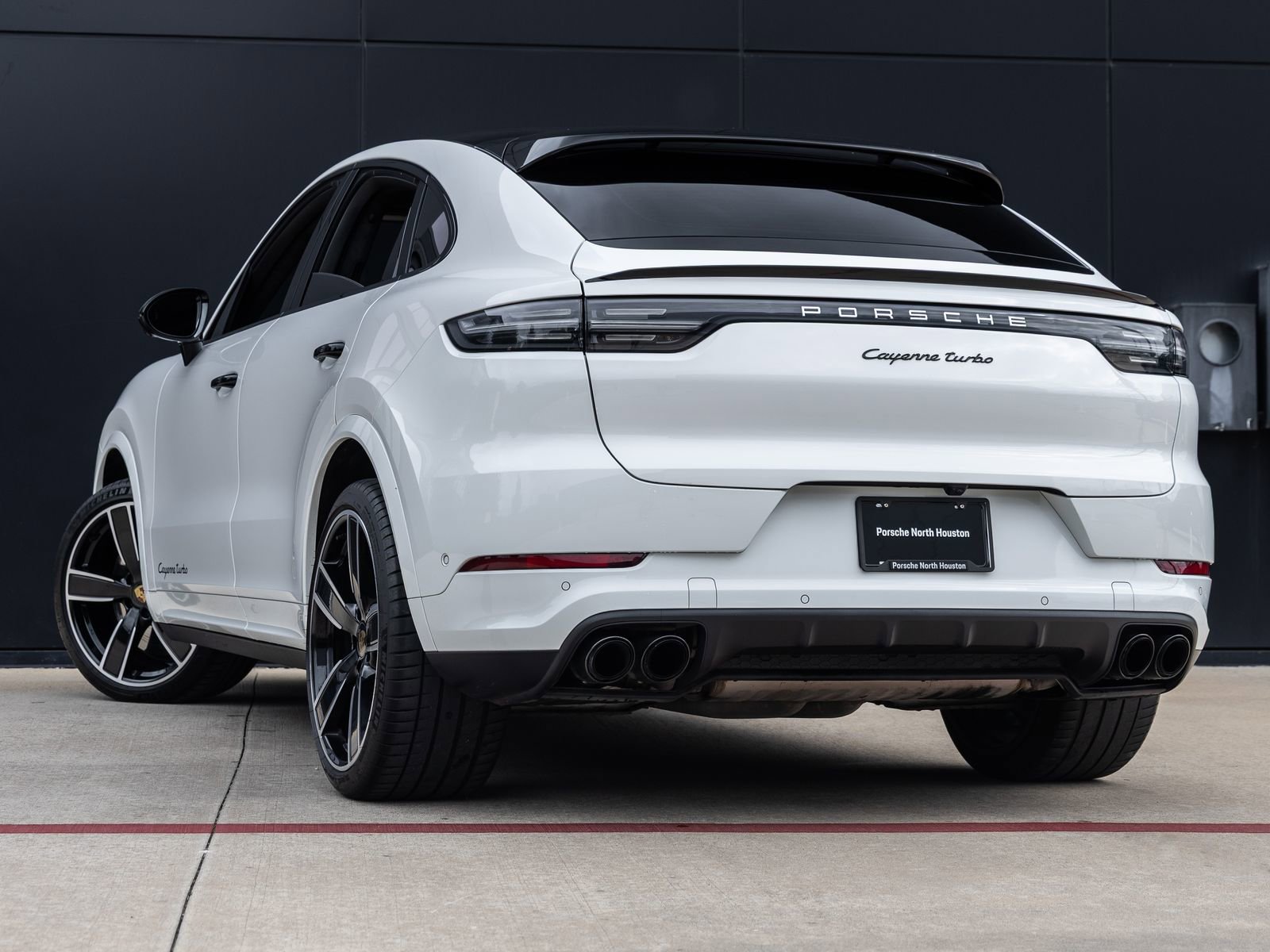 Certified 2023 Porsche Cayenne Turbo AWD/4WD image 3