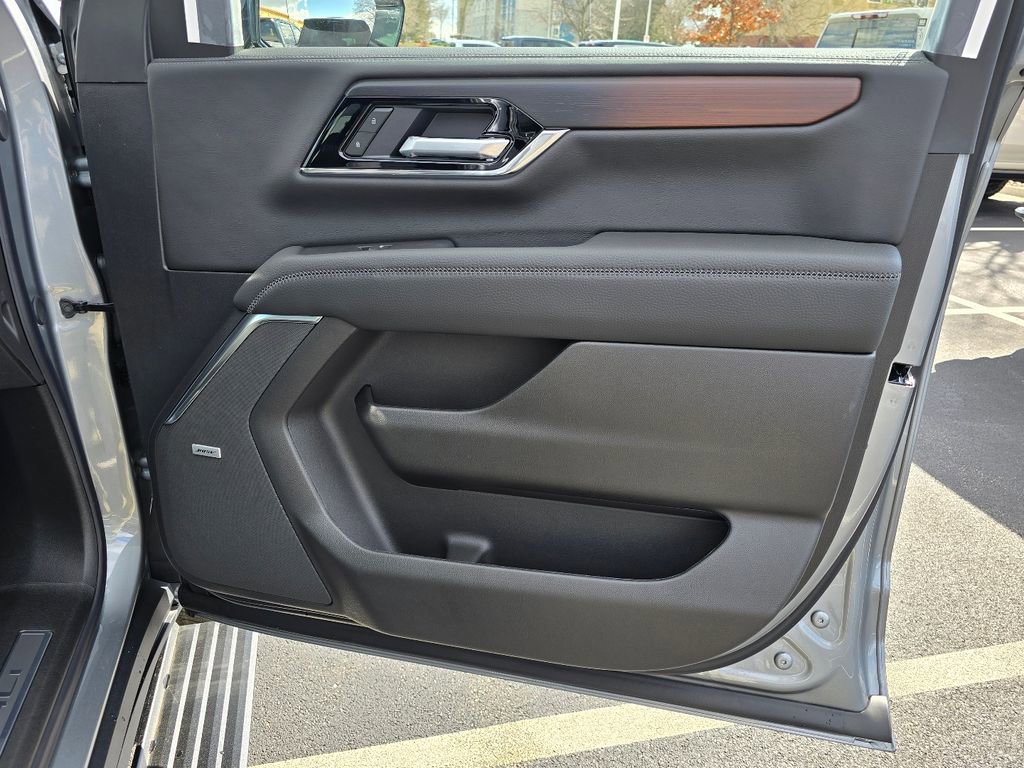 New 2026 GMC Yukon XL Denali image 36