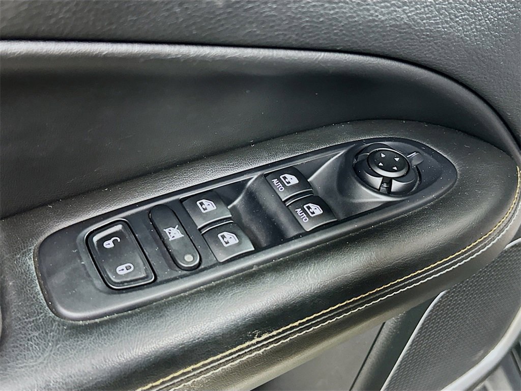 Used 2018 Jeep Compass Latitude w/ Cold Weather Group image 17