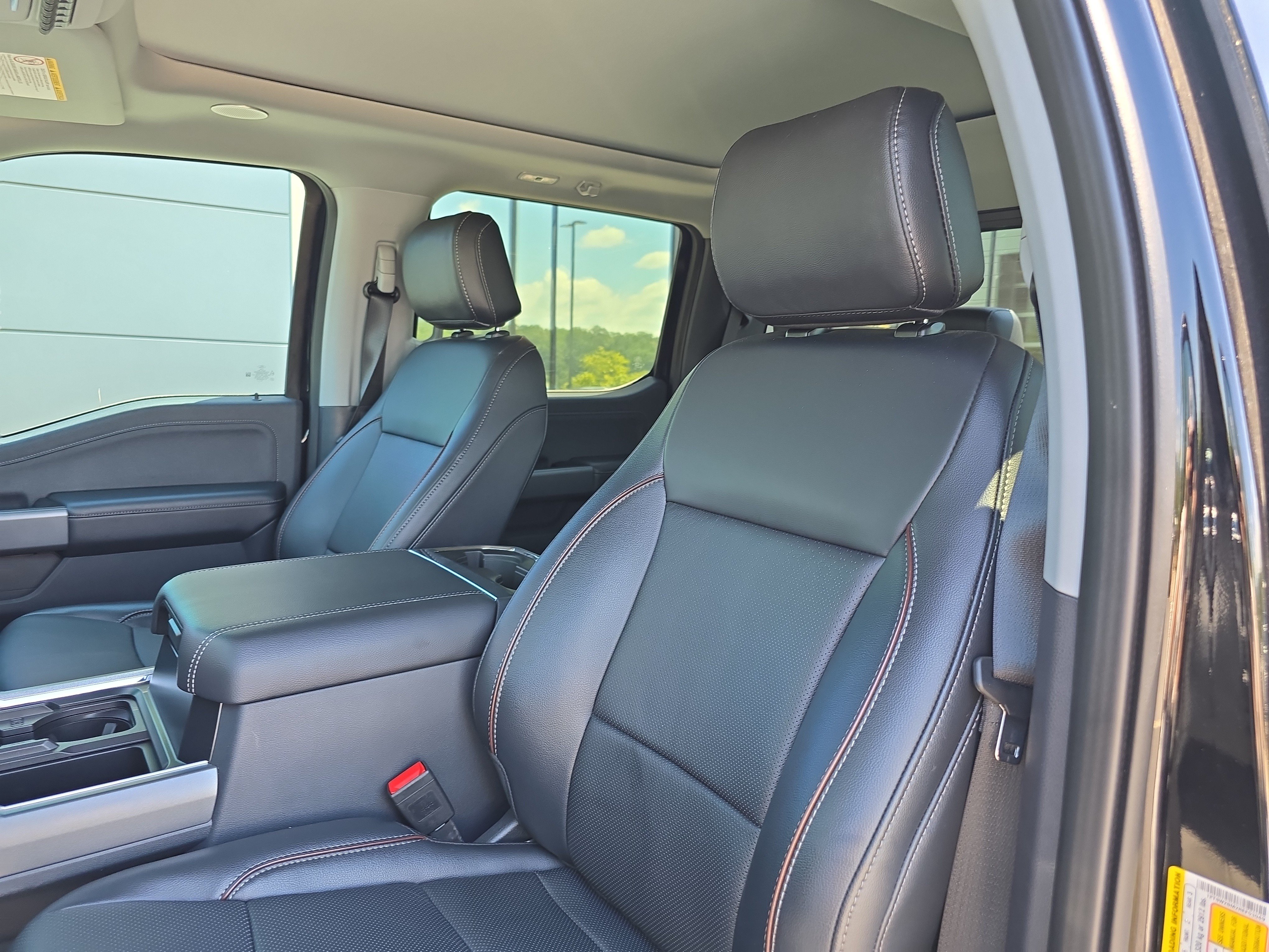 Used 2024 Ford F250 Lariat w/ Lariat Ultimate Package AWD/4WD image 20