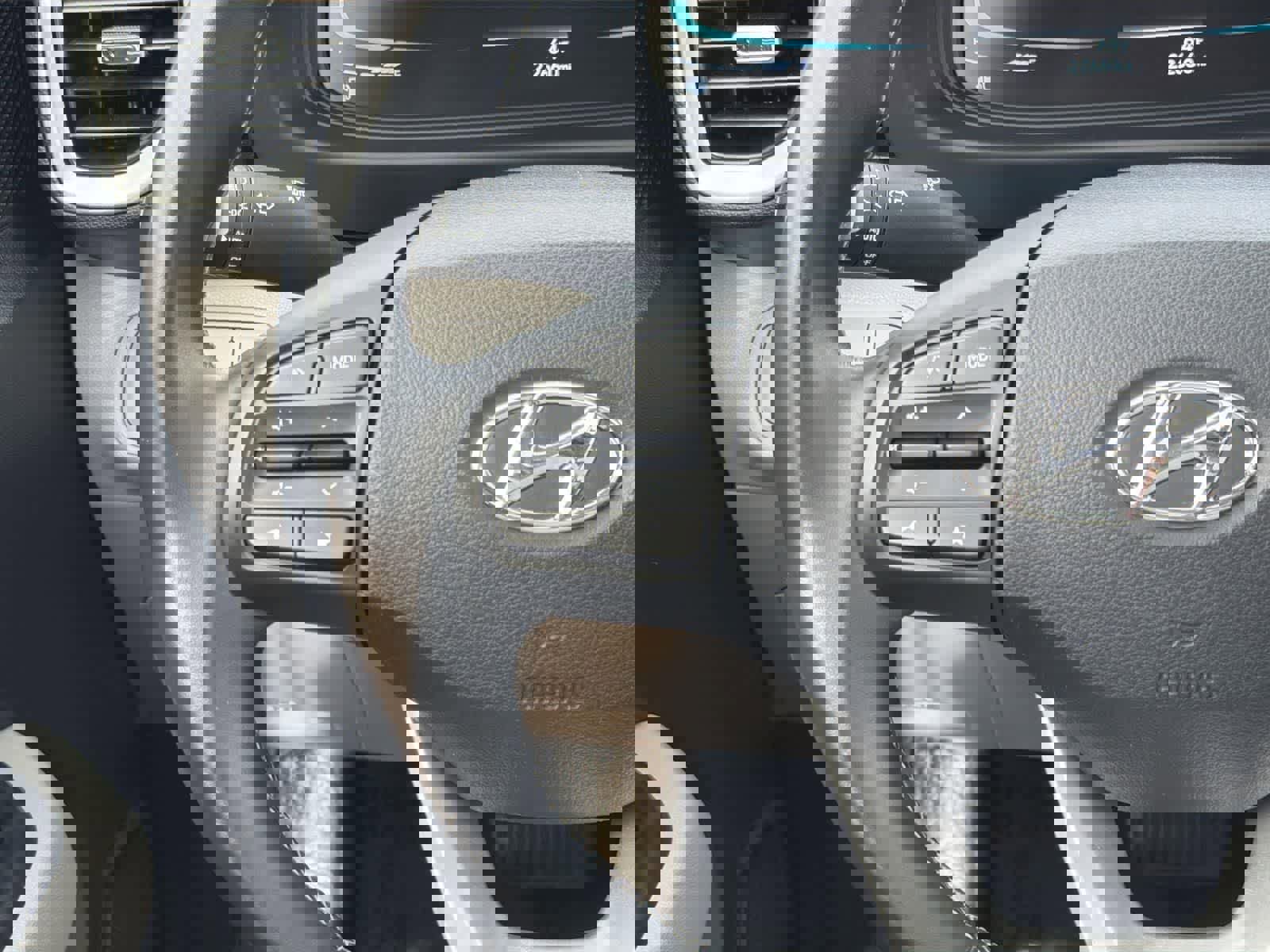 Used 2023 Hyundai Venue SEL w/ Cargo Package image 13