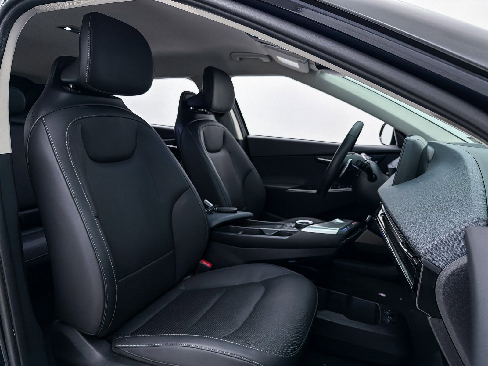 Used 2023 Kia EV6 Wind w/ Wind Technology Package image 31