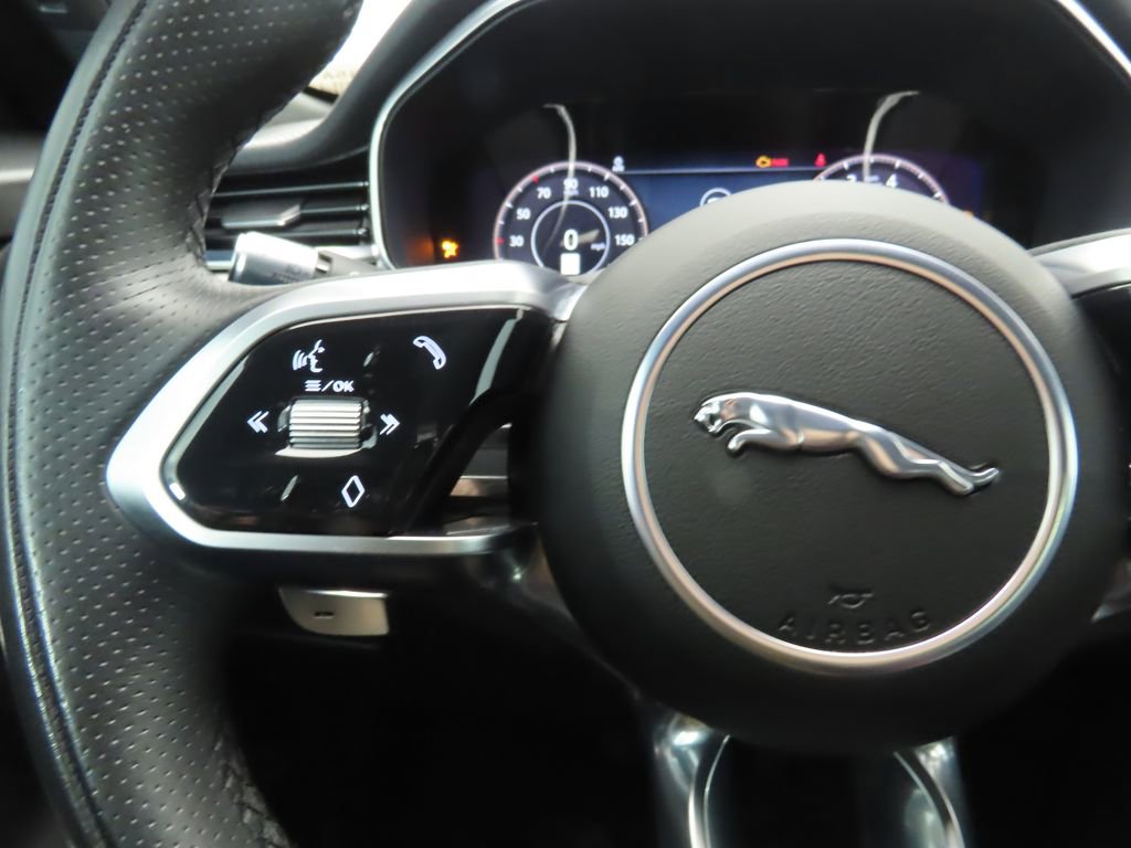 Used 2021 Jaguar F-PACE R-Dynamic S image 11