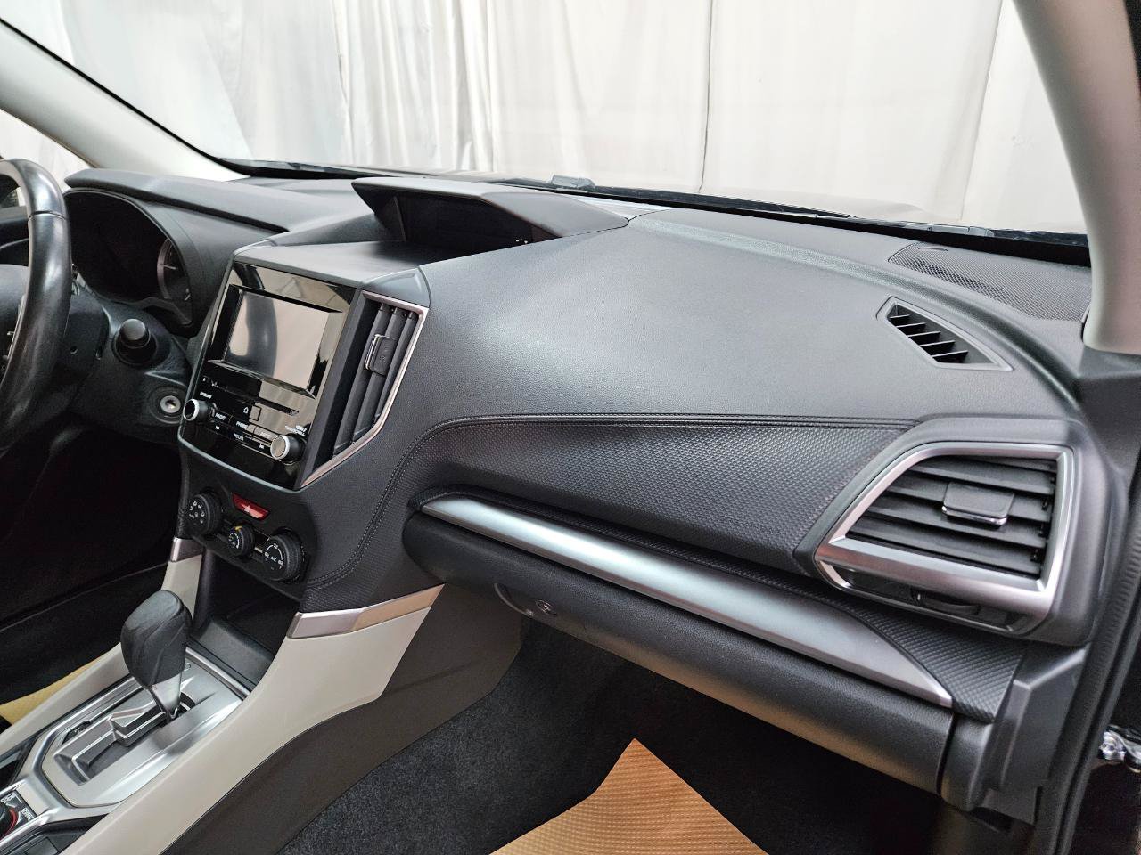 Used 2019 Subaru Forester Premium AWD/4WD image 18