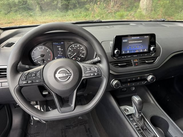 Used 2023 Nissan Altima 2.5 S FWD image 13