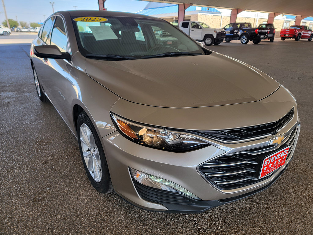 Used 2025 Chevrolet Malibu LT FWD image 5